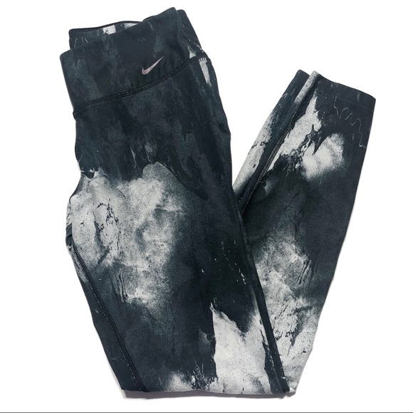 nike leggings recycled plastic